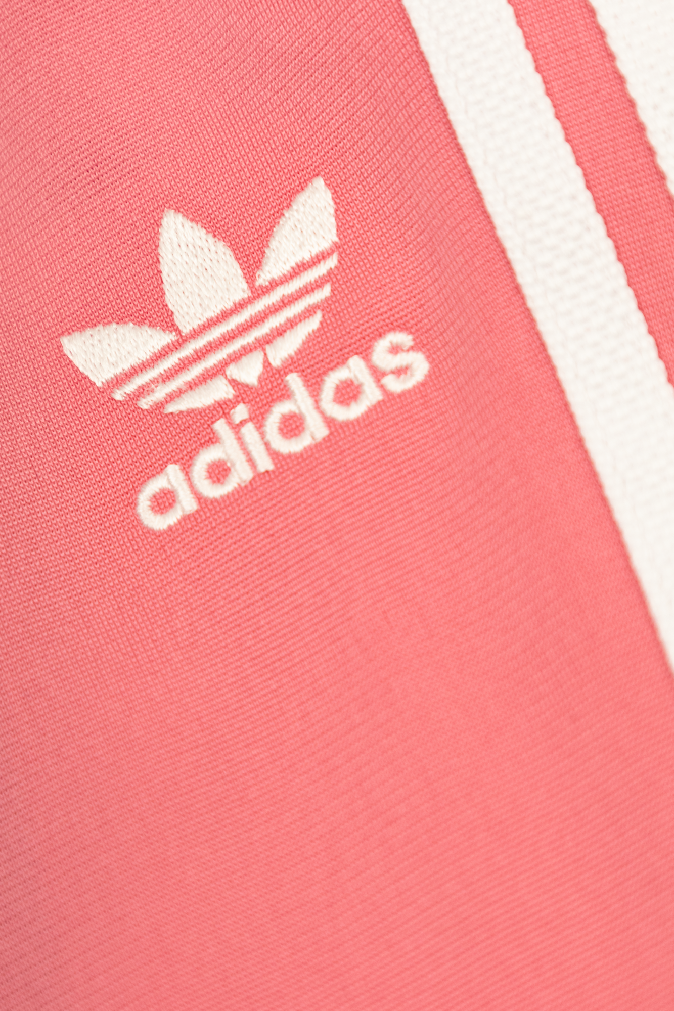 Adidas kids logo best sale